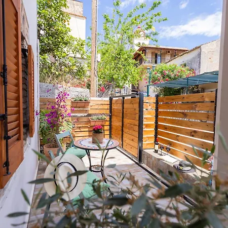 The Stone * Moraḯtika